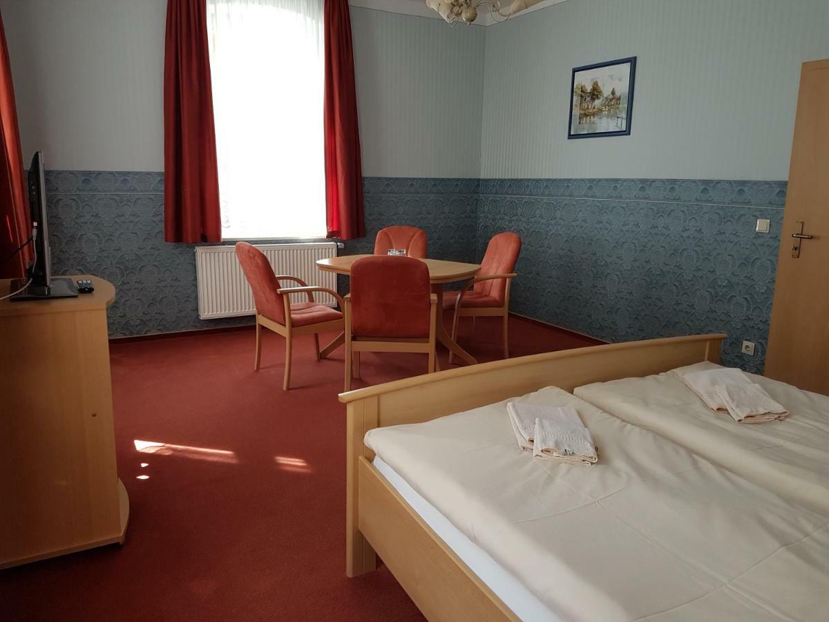Hotel Garni Dekorahaus 巴特尚道 外观 照片